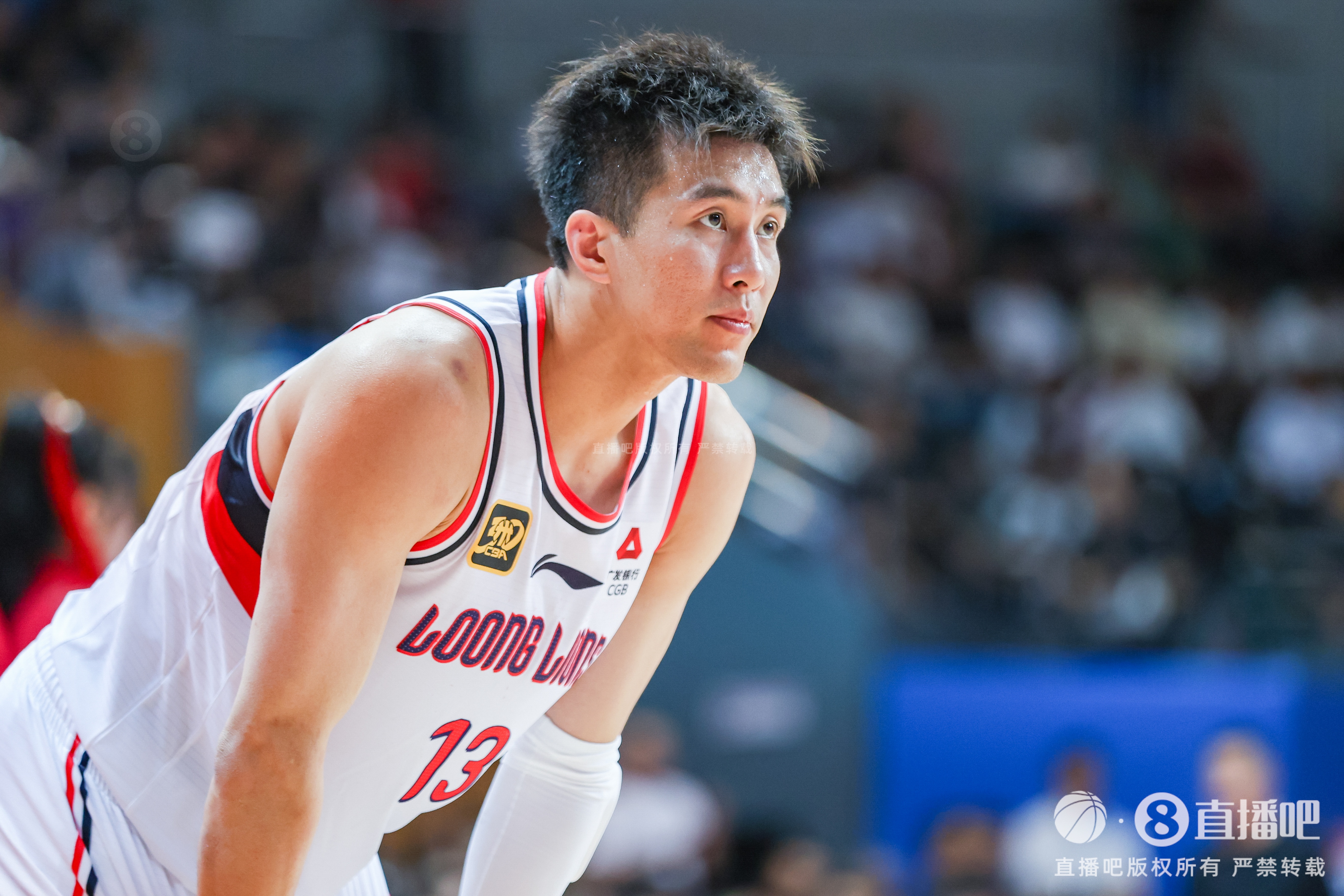 sofascore-郭艾伦的伤情令人感到痛心 前交叉韧带断裂康复期在9-12个月之间